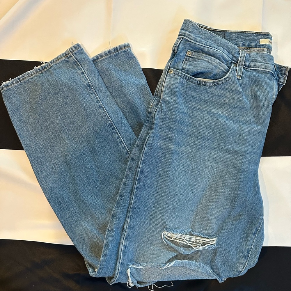 Classic Distressed Levi’s 90’s baggy Women's Jeans